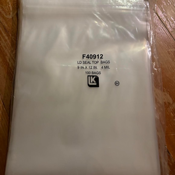 Polybags 4 Mil Zipper Sealed 9" X 12" 100 Pack New - Picture 3 of 5